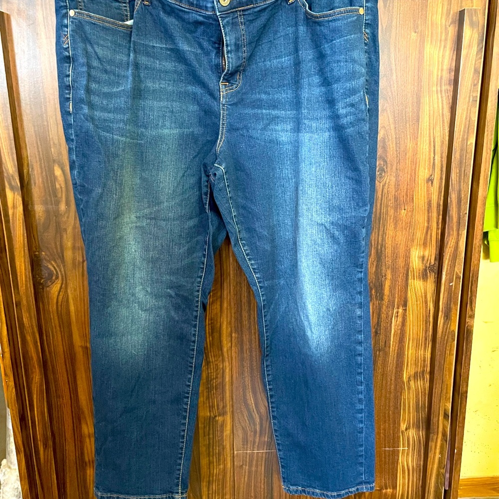 Torrid 26W Dark Wash distressed Jeans